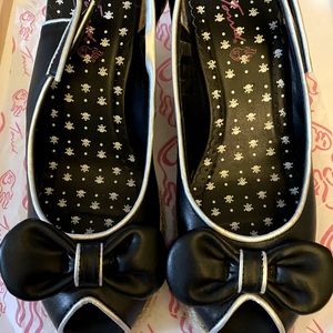 Torrid Black w/Silver Trim & Bow Platform Wedges